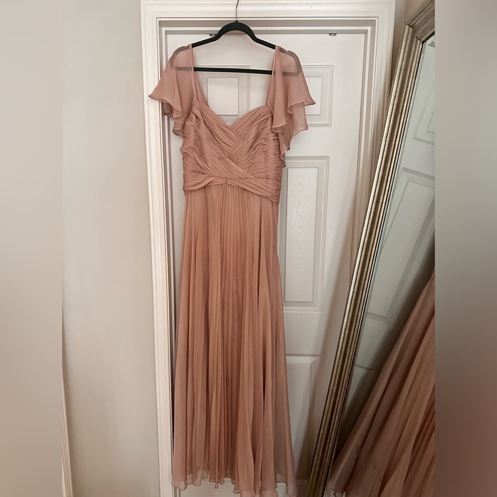 Blush bridesmaid dress lightly worn once! Size 10! Absolutely flattering!